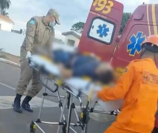 Pintor é esfaqueado em discussão por aposta e morre no hospital Pintor é esfaqueado em discussão por aposta e morre no hospital