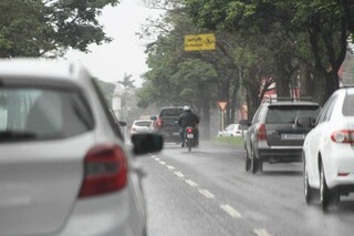 Chuva volta a Campo Grande com alerta de tempestade e ventos de at&eacute; 60 km/h