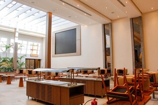 Ap&oacute;s 27 meses de obras, antigo Hotel Campo Grande abre em fevereiro