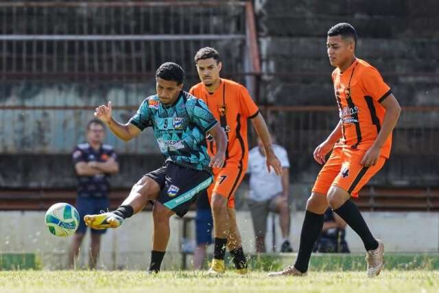 Dourados goleia em jogo-treino de prepara&ccedil;&atilde;o para a estreia no Estadual 