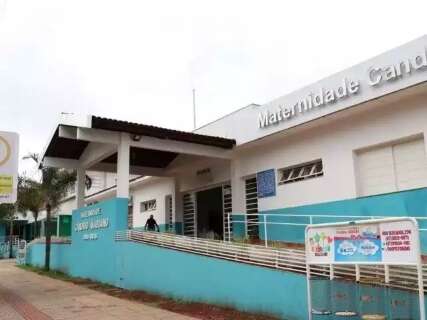 T&eacute;cnicos reclamam de atraso no piso e corte de benef&iacute;cios na C&acirc;ndido Mariano