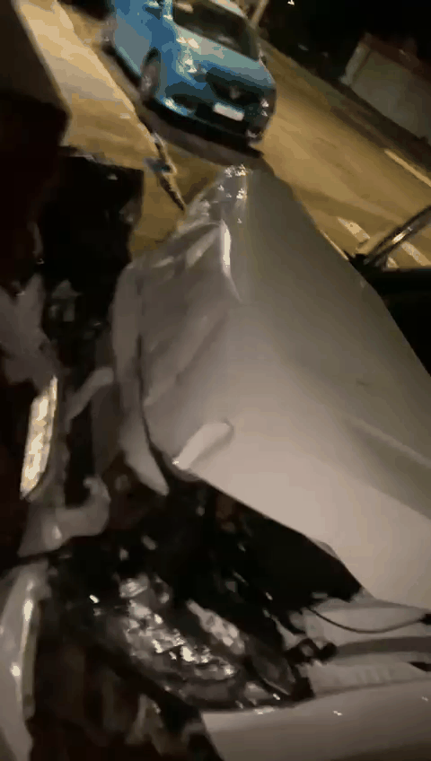 Em menos de 2h, batidas destroem sem&aacute;foro e fachada de com&eacute;rcio