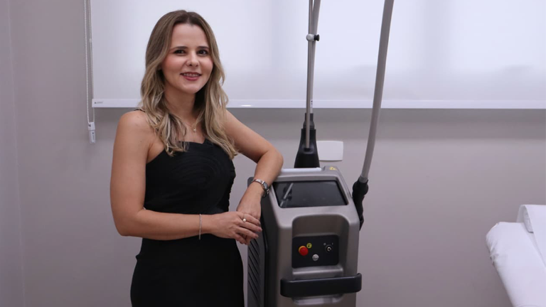 P&oacute;s-f&eacute;rias: tratar a pele agora pode evitar manchas mais dif&iacute;ceis no futuro