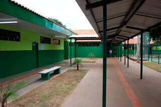 Estado investe R$ 14,7 milh&otilde;es em escolas, asfalto e saneamento em &Aacute;gua Clara