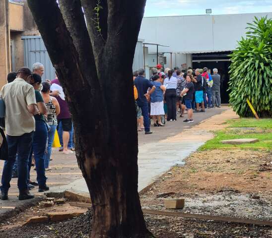 HU atribui fila de madrugada a abertura mensal de agenda e busca por exames