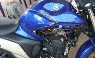 Motociclista é indenizado em R$ 10 mil após cair em buraco aberto no asfalto Motociclista é indenizado em R$ 10 mil após cair em buraco aberto no asfalto