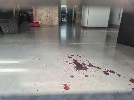 Ap&oacute;s mudar de bairro, jovem &eacute; alvo de ataque com 13 tiros e fica ferido