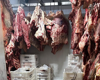 A&ccedil;ougue fechado pela Decon tinha 2,2 toneladas de carne impr&oacute;pria para o consumo