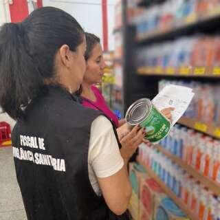 Beb&ecirc; que ingeriu f&oacute;rmula recolhida &eacute; intubada com suspeita de meningite