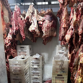 Entenda os riscos por tr&aacute;s da apreens&atilde;o de 2,2 toneladas de carne no Rita Vieira