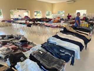 Bazar transforma apreens&otilde;es em oportunidade e tenta salvar caminh&atilde;o de projeto 