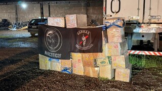 Caminh&atilde;o com maconha destinada a Goi&aacute;s &eacute; apreendido em posto de combust&iacute;veis