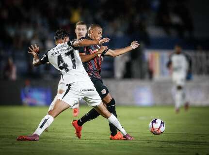 Bragantino lidera em casa, S&atilde;o Paulo vence e Vasco estreia com goleada