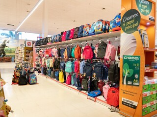 Shopping China inicia temporada de volta &agrave;s aulas com ofertas imperd&iacute;veis