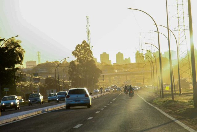 Quatro ruas ser&atilde;o interditadas para obras neste domingo na Capital