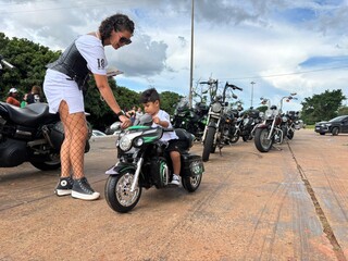 Bonde de motoclube leva debate sobre sa&uacute;de mental &agrave;s ruas da Capital