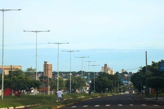 S&aacute;bado ser&aacute; de calor, com risco de ventania e pancadas de chuva em MS
