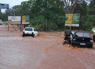 Campo Grande est&aacute; entre cidades com mais alertas e desastres clim&aacute;ticos em 2025