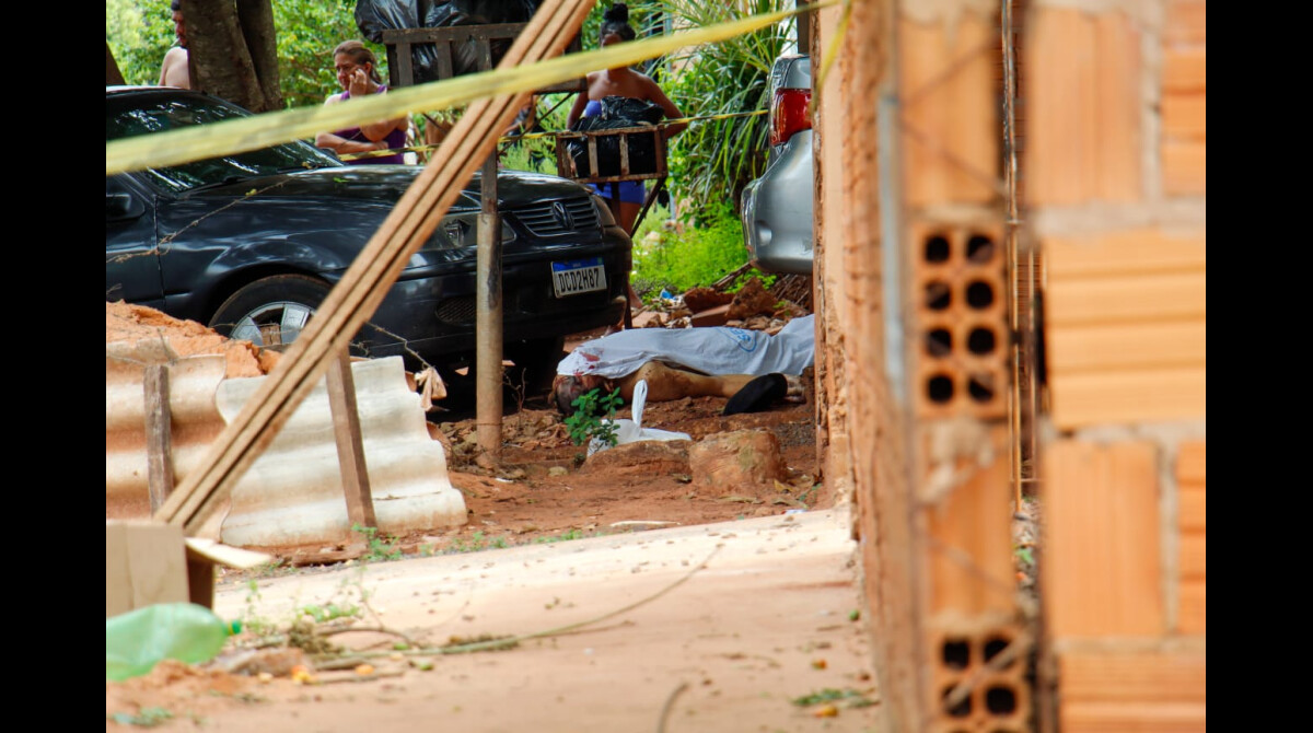 Filho mata pai com 6 tiros em Campo Grande, 18 de janeiro
