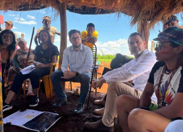 Ap&oacute;s acordo, ind&iacute;genas podem permanecer em &aacute;rea da Fazenda Ipuit&atilde;