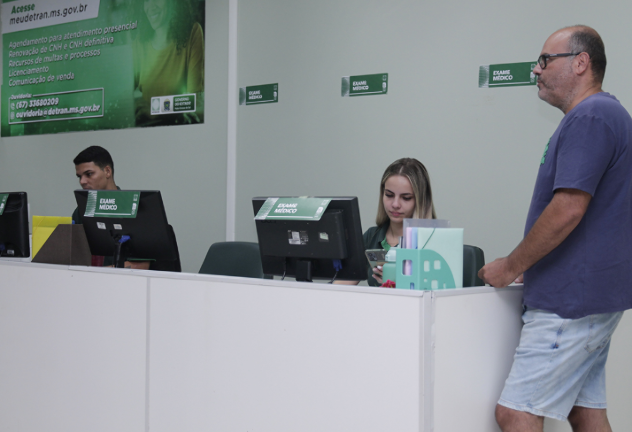 Detran se adapta &agrave; lei e reduz valores de exames para tirar a CNH no Estado