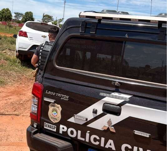 Pol&iacute;cia localiza carro de professor e trata caso como tentativa de latroc&iacute;nio