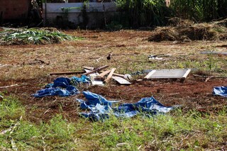 Fam&iacute;lias t&ecirc;m barracos destru&iacute;dos em ocupa&ccedil;&atilde;o no Jardim Panorama