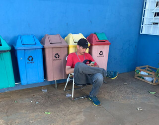 Em busca de emprego, trabalhadores lotam Cras pelo 2&ordm; dia consecutivo