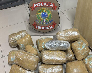 PF prende dois em Corumb&aacute; por esquema internacional de tr&aacute;fico de coca&iacute;na