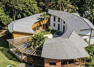 Manu fez 'loucura arquitet&ocirc;nica' com casa no estilo "oca" 