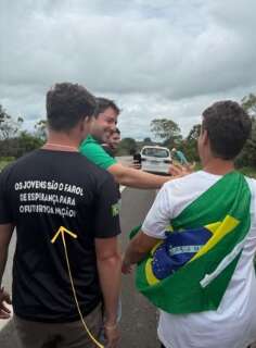 Deputados de MS se juntam a Nikolas Ferreira em caminhada para Bras&iacute;lia