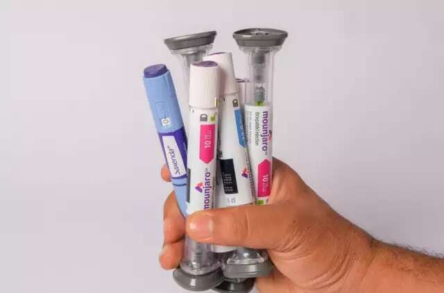 Dif&iacute;cil achar quem n&atilde;o use caneta emagrecedora sem prescri&ccedil;&atilde;o, dizem leitores