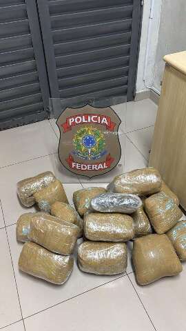 PF prende dois em Corumb&aacute; por esquema internacional de tr&aacute;fico de coca&iacute;na