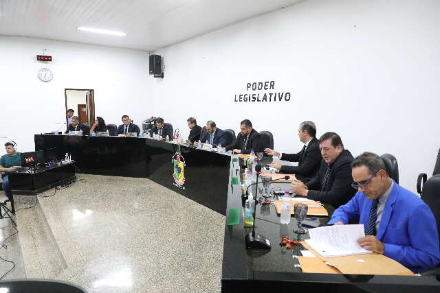 Ap&oacute;s den&uacute;ncia, MP investiga excesso de comissionados na C&acirc;mara de Mundo Novo