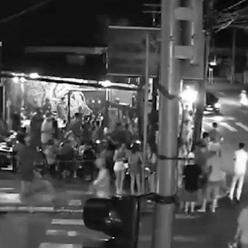 V&iacute;deo contesta vers&atilde;o da PM e mostra bombas iniciando caos que feriu florista