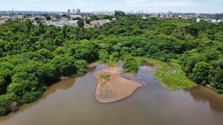 Enquanto alagamentos espalham medo, cidade falha no b&aacute;sico da manuten&ccedil;&atilde;o 