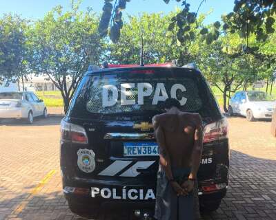 Homem &eacute; preso ap&oacute;s perseguir mulher com faca e ela relatar abuso sexual