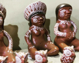 Associa&ccedil;&atilde;o de Artes&atilde;os Ind&iacute;genas promove oficina de cer&acirc;mica Terena