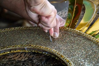 &Aacute;guas de Oxal&aacute;, Iemanj&aacute; e Oxum inspiram fantasias da Deixa Falar 