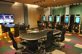 Novo empreendimento reúne sport bar, poker e lan house em espaço inovador Novo empreendimento reúne sport bar, poker e lan house em espaço inovador