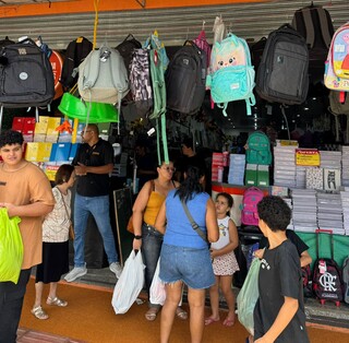 Mateplas lota com oferta imperd&iacute;vel: 4 cadernos 10 mat&eacute;rias por R$ 40,00