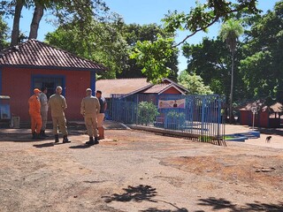 Bombeiros recebem den&uacute;ncia, mas descartam presen&ccedil;a de on&ccedil;as em clube 