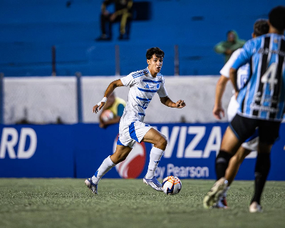 Cruzeiro vira sobre o Gr&ecirc;mio, vence por 3 a 2 e vai &agrave; final da Copinha