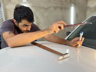 Carro amassado? Martelinho de Ouro Carlão tem a solução Carro amassado? Martelinho de Ouro Carlão tem a solução