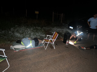 Por filho, pai enfrentou 19 horas a p&eacute; em estrada para cumprir promessa