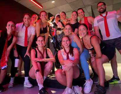 Amor por RBD virou aula de pedal tem&aacute;tica com direito a figurino e hits