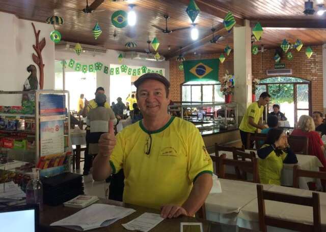 Raul saiu do RS para virar "o otimista" da churrascaria de Corumb&aacute;