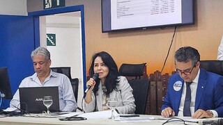 Ex-secret&aacute;ria &eacute; multada por cobran&ccedil;a e repasse irregular de honor&aacute;rios 