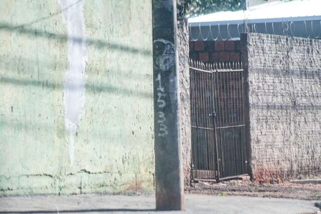 PM dispara arma ap&oacute;s filho ser impedido de circular em &ldquo;&aacute;rea do PCC&rdquo;