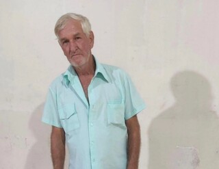 Idoso morre ao cair de barco improvisado e irmão é resgatado durante pescaria Idoso morre ao cair de barco improvisado e irmão é resgatado durante pescaria